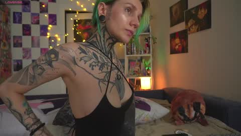 Snapshot of succubus_66 chatting on January 12, 8:57 am succubus_66 online show from January 12, 8:57 am