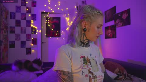 Snapshot of succubus_66 chatting on January 19, 2:38 pm succubus_66 online show from January 19, 2:38 pm