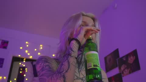 Snapshot of succubus_66 chatting on January 26, 10:34 am succubus_66 online show from January 26, 10:34 am