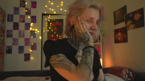 Snapshot of succubus_66 chatting on February 8, 12:06 pm succubus_66 online show from February 8, 12:06 pm