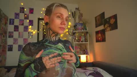 Snapshot of succubus_66 chatting on March 1, 12:23 pm succubus_66 online show from March 1, 12:23 pm