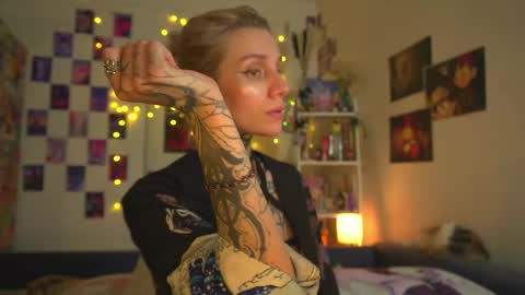 Snapshot of succubus_66 chatting on March 2, 1:16 pm succubus_66 online show from March 2, 1:16 pm