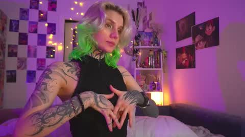 Snapshot of succubus_66 chatting on March 6, 2:18 pm succubus_66 online show from March 6, 2:18 pm