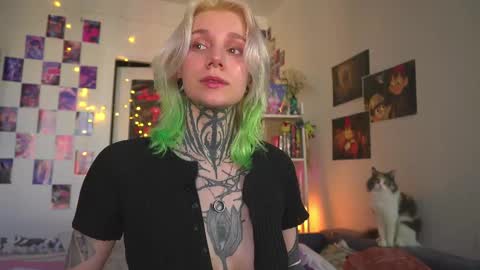 Snapshot of succubus_66 chatting on March 9, 11:25 am succubus_66 online show from March 9, 11:25 am