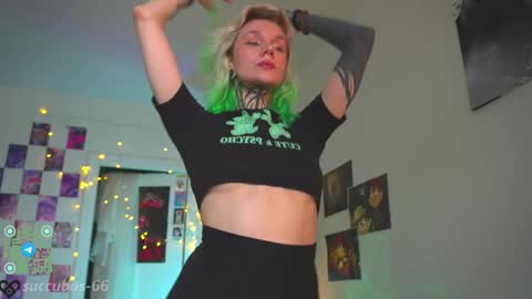 Snapshot of succubus_66 chatting on September 17, 8:38 am succubus_66 online show from September 17, 8:38 am