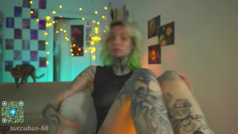 Snapshot of succubus_66 chatting on September 23, 9:56 am succubus_66 online show from September 23, 9:56 am