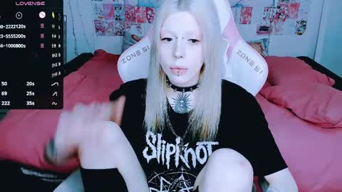 Snapshot of succubus_leslie chatting on March 31, 6:08 pm succubus_leslie online show from March 31, 6:08 pm