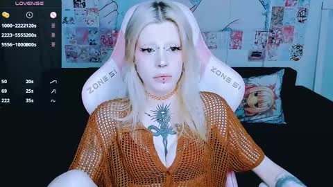 Snapshot of succubus_leslie chatting on April 10, 11:31 pm succubus_leslie online show from April 10, 11:31 pm