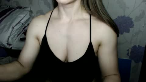 Snapshot of succubusqueen669 chatting on April 18, 10:10 pm succubusqueen669 online show from April 18, 10:10 pm