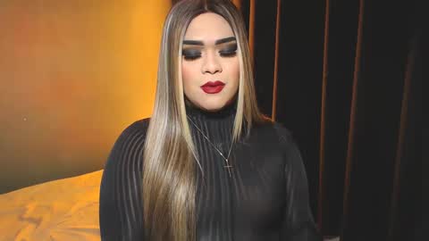 Snapshot of suckablecockoffreya chatting on December 25, 11:33 am JADE ELYSE online show from December 25, 11:33 am