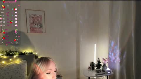 Snapshot of sue_everett chatting on December 26, 3:42 pm sue_everett online show from December 26, 3:42 pm