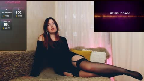 Snapshot of sugar_desire chatting on May 17, 8:49 pm Instagram faroffland online show from May 17, 8:49 pm