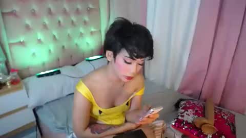 Snapshot of sugar_hally chatting on September 16, 1:39 am your ultimate goddess online show from September 16, 1:39 am