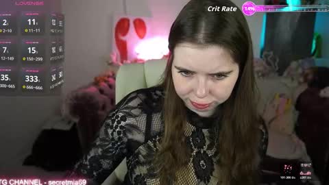 Mia online show from December 20, 2:35 pm