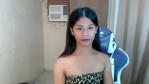 sugar_pixiee online show from May 3, 11:38 am