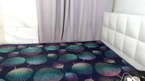 sugar_pixiee online show from May 19, 4:19 am
