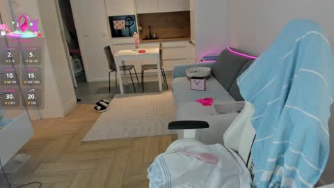 Snapshot of sugar_rainbow chatting on November 25, 4:23 am Kinga online show from November 25, 4:23 am