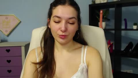 Snapshot of sugar_xmegan chatting on February 7, 10:19 am Megan online show from February 7, 10:19 am