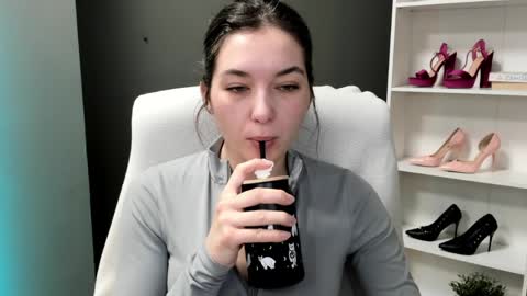 Snapshot of sugar_xmegan chatting on April 6, 6:36 am Megan online show from April 6, 6:36 am