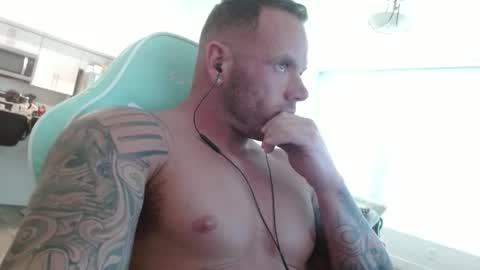 sugarballz44 online show from March 11, 10:38 pm