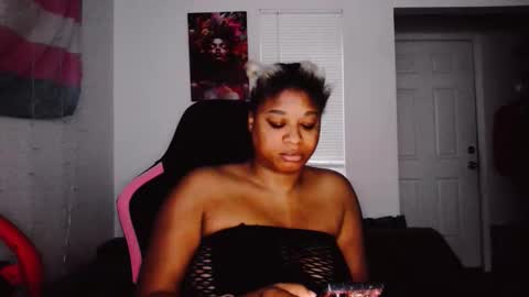 Snapshot of sugarbearlove87 chatting on November 20, 4:29 pm lexi love online show from November 20, 4:29 pm