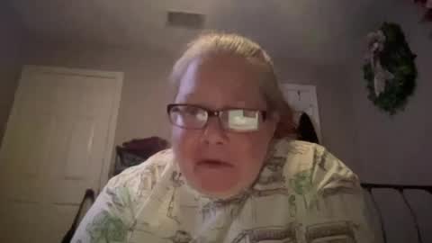 sugarlips44 online show from August 1, 7:18 am