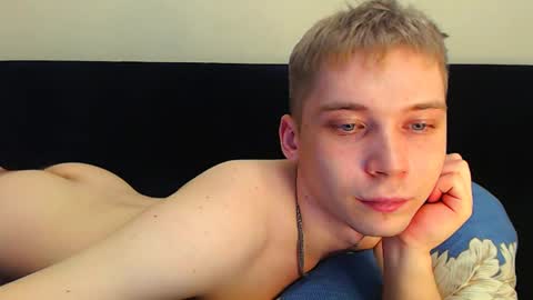 Snapshot of sugarrebit chatting on February 10, 11:02 pm Sugarbutter online show from February 10, 11:02 pm