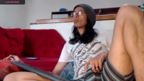 suggabrown_ online show from February 5, 9:30 pm