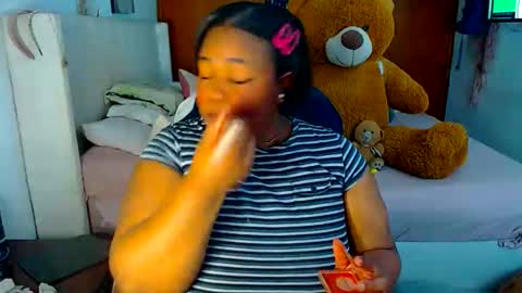 Snapshot of suggarbaby1 chatting on February 26, 6:34 am Cami Back in 2 hours online show from February 26, 6:34 am
