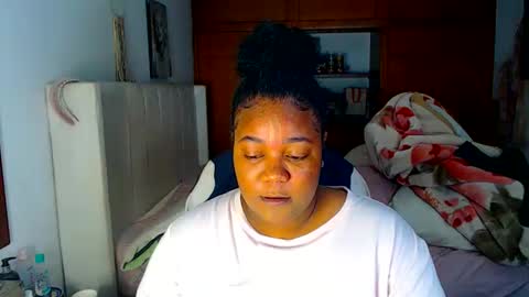 Snapshot of suggarbaby1 chatting on April 4, 5:06 am Cami Back in 2 hours online show from April 4, 5:06 am