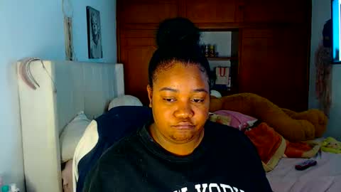 Snapshot of suggarbaby1 chatting on April 7, 7:42 am Cami Back in 2 hours online show from April 7, 7:42 am