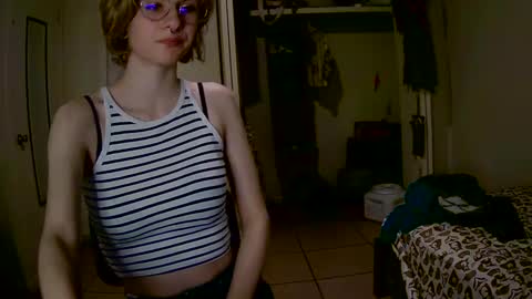 Ophelia online show from December 14, 6:02 am