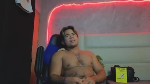 Snapshot of sukuna_hara chatting on February 5, 2:27 am sukuna_hara online show from February 5, 2:27 am