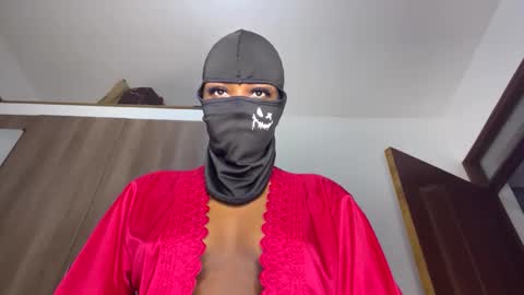 maskedtemptress online show from February 20, 1:57 am