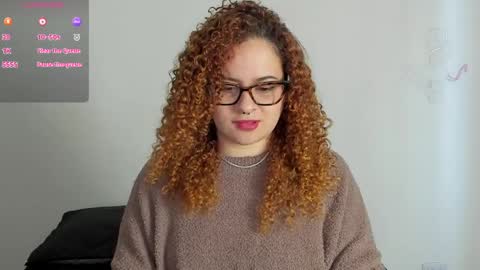 Snapshot of sultrysecrets_ chatting on April 1, 8:39 pm Ann online show from April 1, 8:39 pm