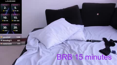 Nicolle  online show from December 12, 7:04 pm