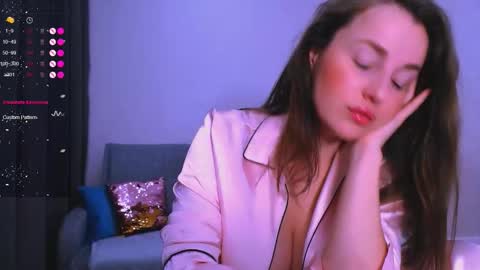 Christina online show from December 17, 3:29 pm