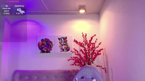 summer_miller online show from January 7, 11:34 am