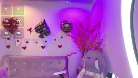 summer_miller online show from February 19, 11:39 am