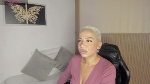Snapshot of summer_night_ chatting on May 15, 11:06 am Summer online show from May 15, 11:06 am