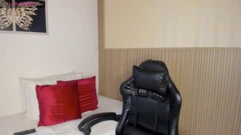 Snapshot of summer_night_ chatting on May 16, 12:04 pm Summer online show from May 16, 12:04 pm