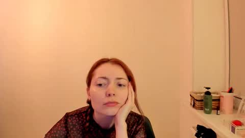 Summer Preston online show from December 2, 3:40 pm