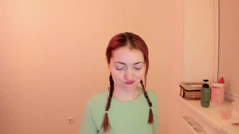 Summer Preston online show from February 17, 9:32 pm