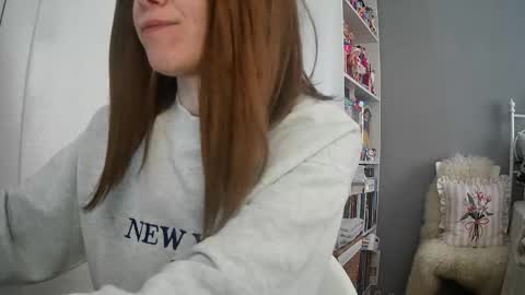 Snapshot of summerbluesky chatting on April 1, 7:53 am summerbluesky online show from April 1, 7:53 am