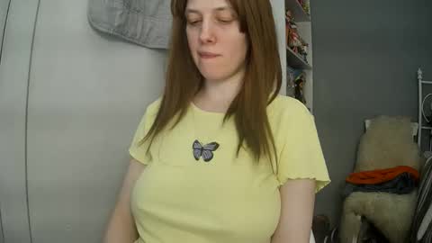 Snapshot of summerbluesky chatting on April 12, 3:39 pm summerbluesky online show from April 12, 3:39 pm