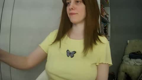 Snapshot of summerbluesky chatting on April 13, 4:01 pm summerbluesky online show from April 13, 4:01 pm