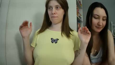 Snapshot of summerbluesky chatting on May 9, 4:01 pm summerbluesky online show from May 9, 4:01 pm