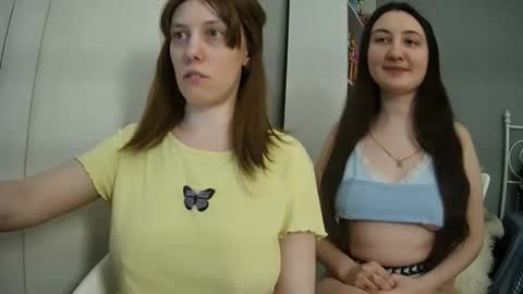 Snapshot of summerbluesky chatting on May 11, 3:51 pm summerbluesky online show from May 11, 3:51 pm