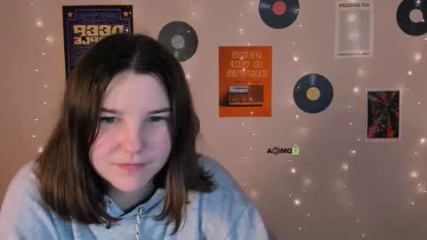 Snapshot of sun_julia chatting on November 11, 10:04 am sun_julia online show from November 11, 10:04 am