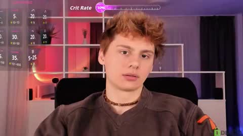 Snapshot of sunburn_boy chatting on November 9, 8:29 pm Emilio online show from November 9, 8:29 pm